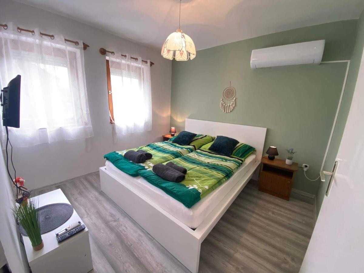 Helena Apartman Черсегтомай Экстерьер фото